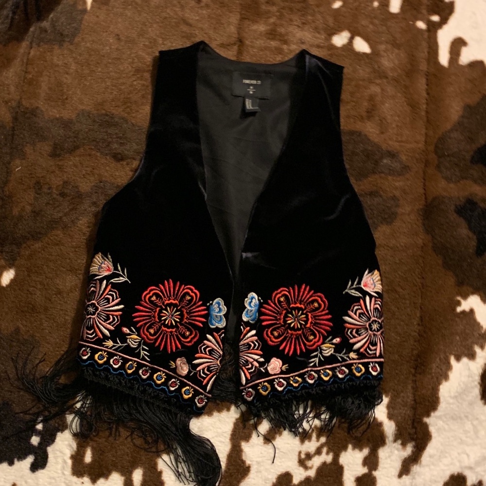 LIKE NEW • Embroidered velvet fringe vest